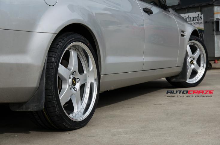 HOLDEN-COMMODORE-FR1-SILVER-MACHINED-LIP